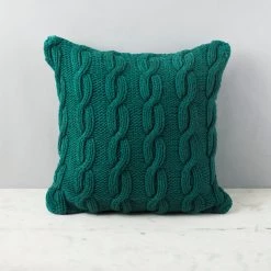 ELM AND OAK Everglade Cable Knit Cushion