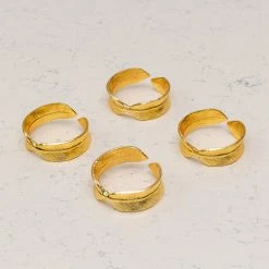 ELM AND OAK Banana Leaf Napkin Rings (Set Of 4) Table Top