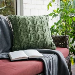 ELM AND OAK Textiles Turf Green Cable Knit Cushion